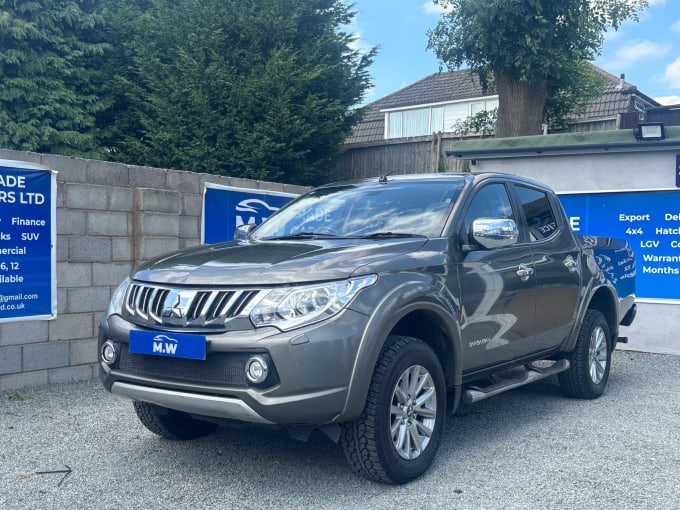 2025 Mitsubishi L200