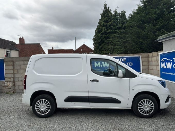 2025 Vauxhall Combo