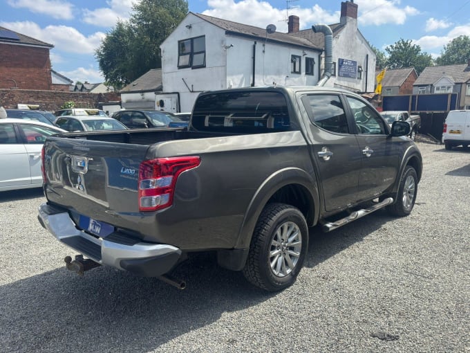 2025 Mitsubishi L200