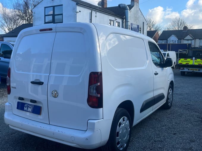 2025 Vauxhall Combo