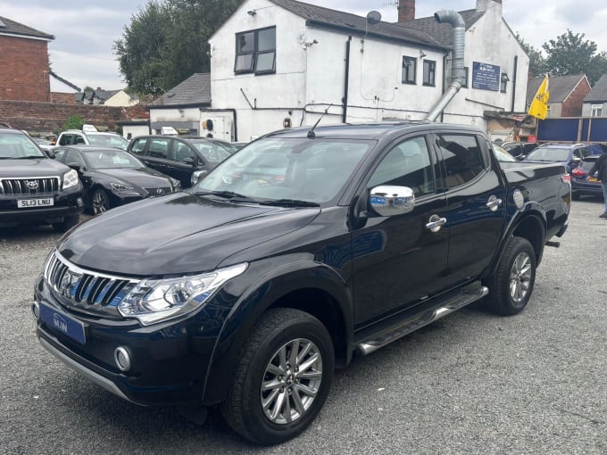 2025 Mitsubishi L200