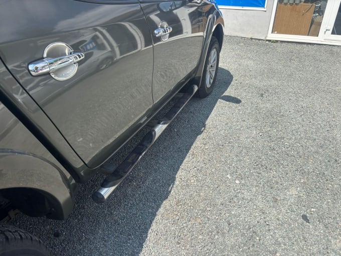 2025 Mitsubishi L200