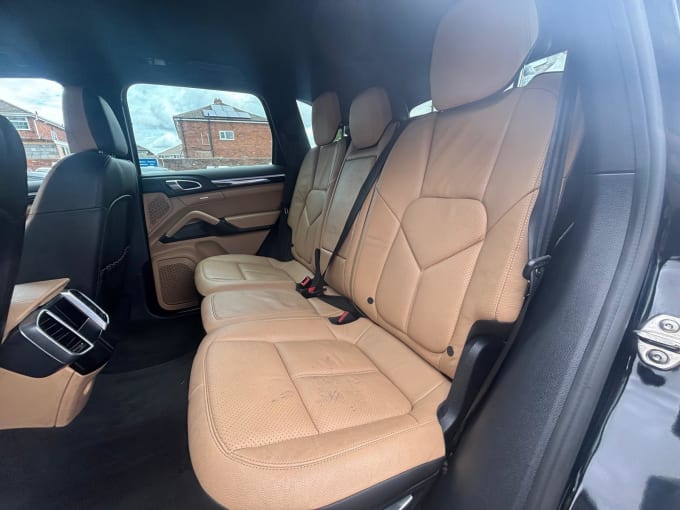 2025 Porsche Cayenne