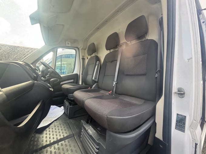 2025 Peugeot Boxer