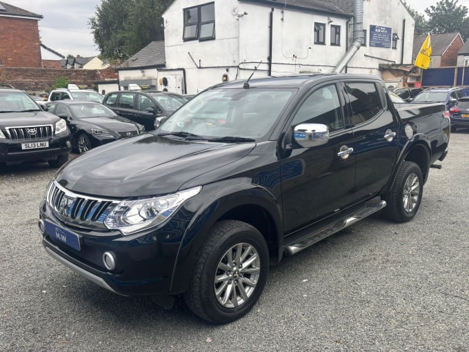2025 Mitsubishi L200