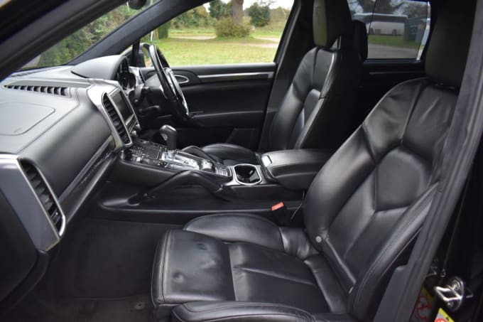 2025 Porsche Cayenne