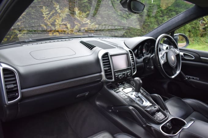 2025 Porsche Cayenne