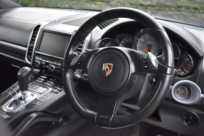 2025 Porsche Cayenne