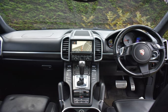 2025 Porsche Cayenne