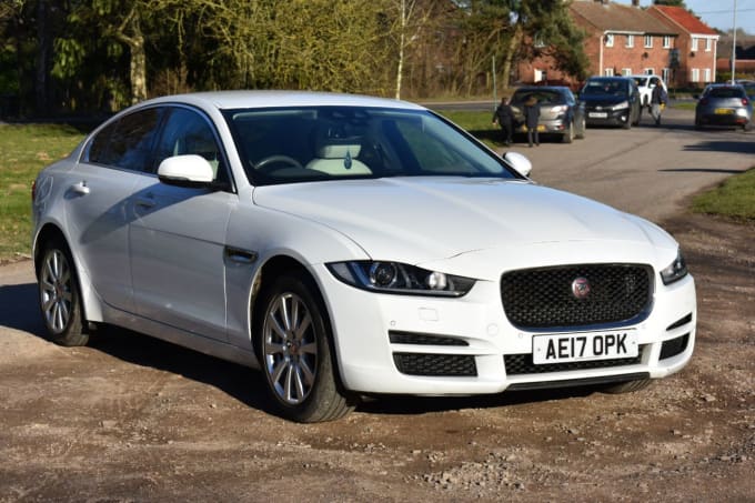 2017 Jaguar Xe