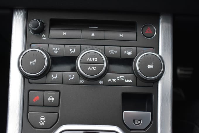 2025 Land Rover Range Rover Evoque