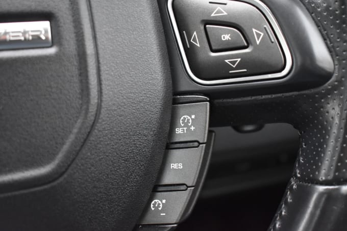 2025 Land Rover Range Rover Evoque