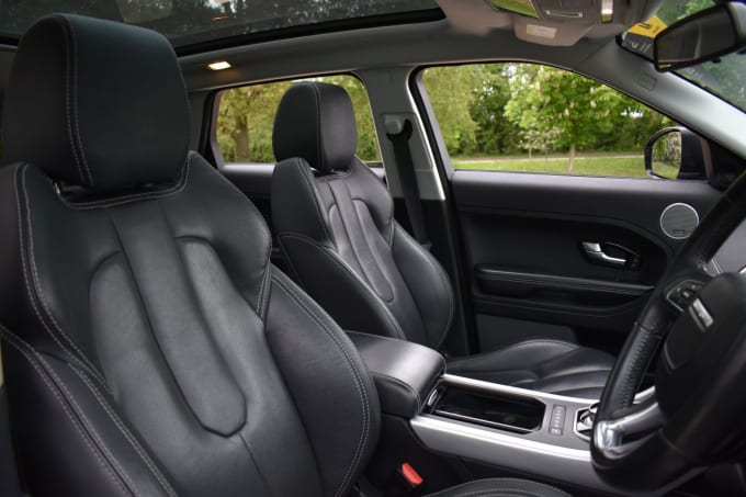 2025 Land Rover Range Rover Evoque