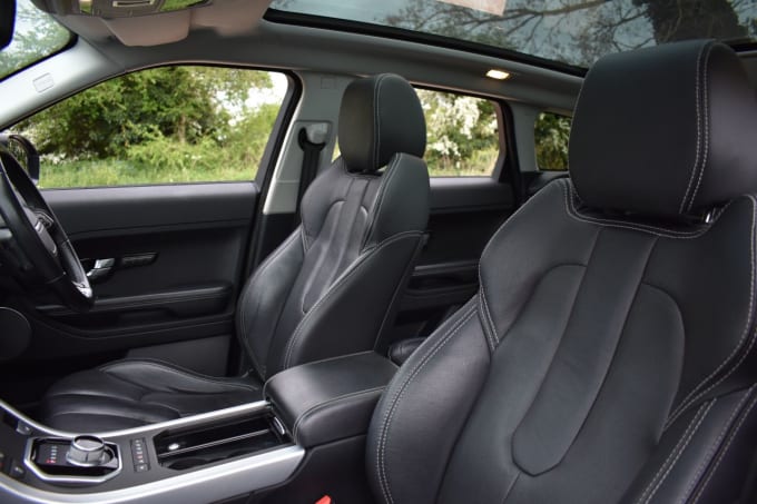 2025 Land Rover Range Rover Evoque