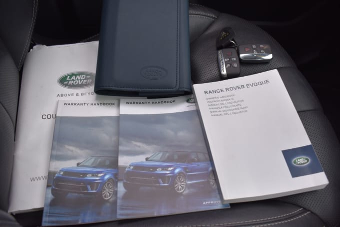2025 Land Rover Range Rover Evoque