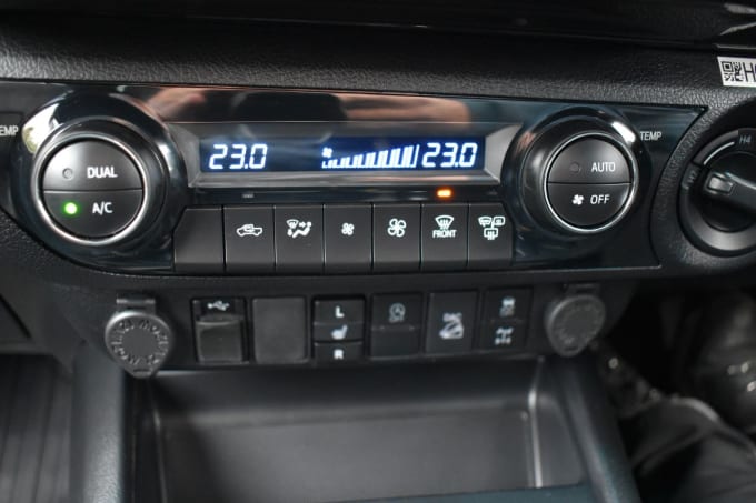 2025 Toyota Hi-lux