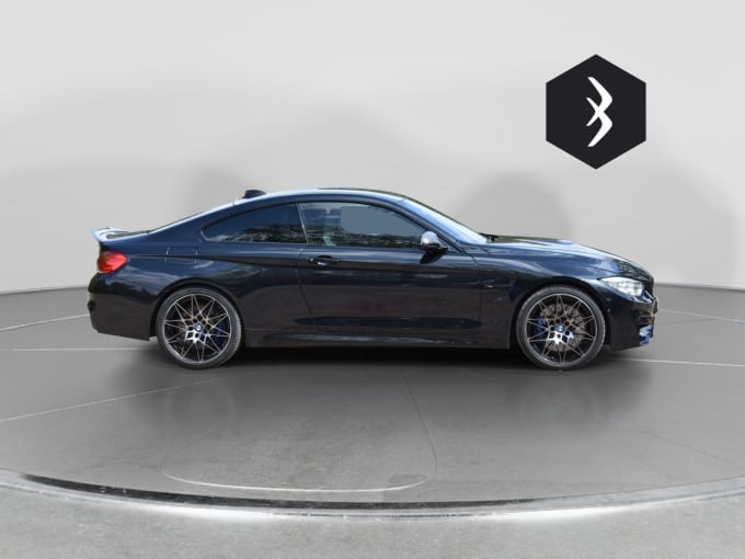 2025 BMW M4