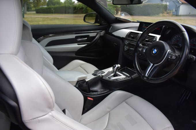 2025 BMW M4