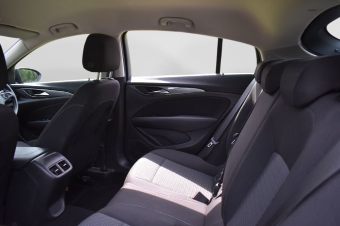 2025 Vauxhall Insignia