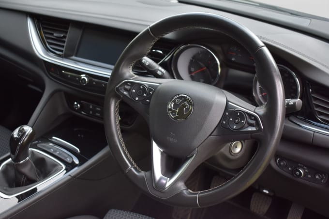 2025 Vauxhall Insignia