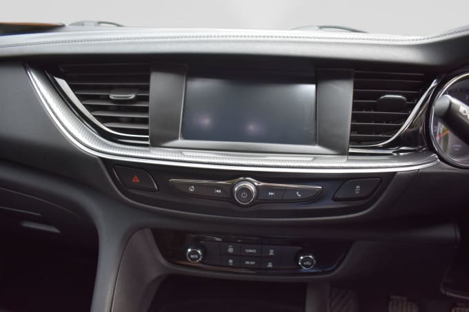 2025 Vauxhall Insignia