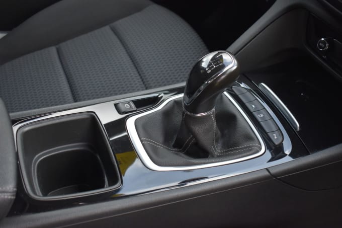 2025 Vauxhall Insignia