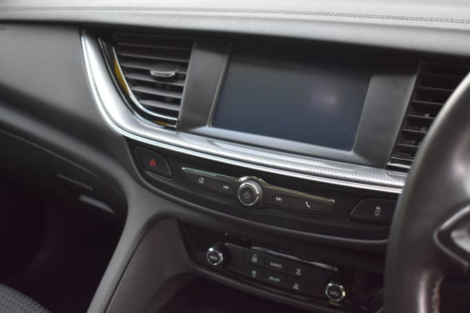 2025 Vauxhall Insignia