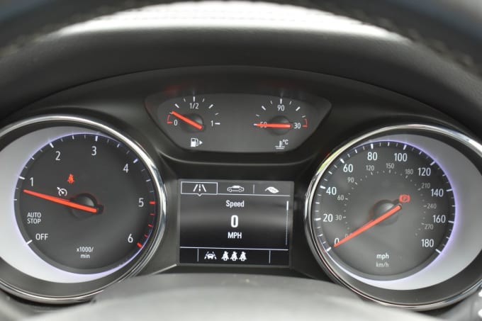 2025 Vauxhall Insignia