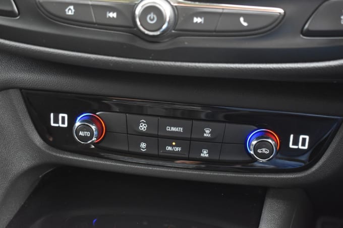 2025 Vauxhall Insignia