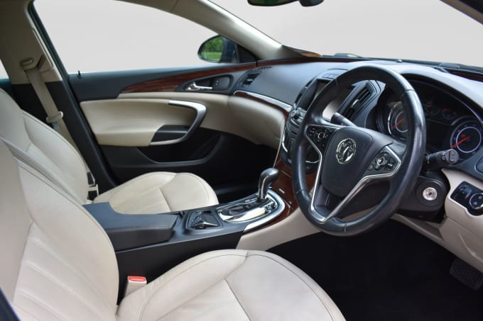 2025 Vauxhall Insignia