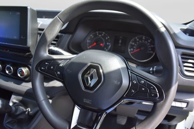 2025 Renault Trafic