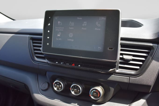 2025 Renault Trafic