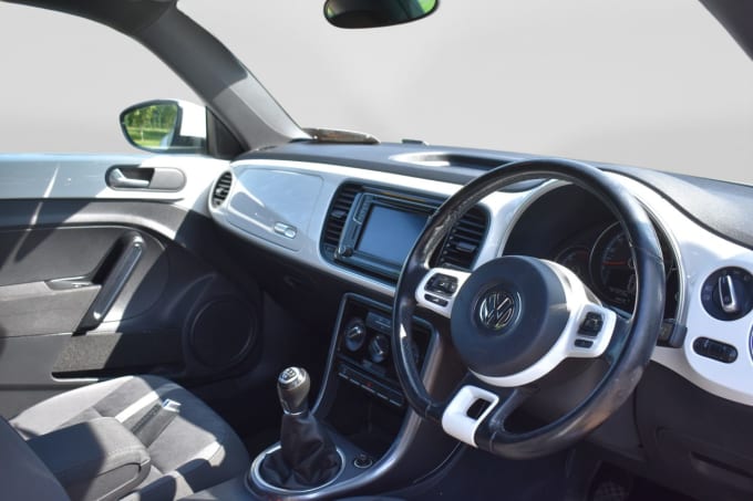 2025 Volkswagen Beetle