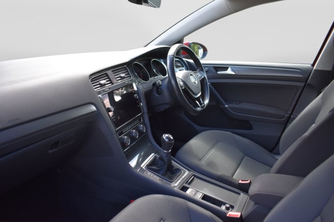 2025 Volkswagen Golf