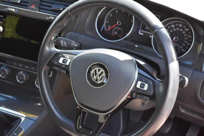 2025 Volkswagen Golf