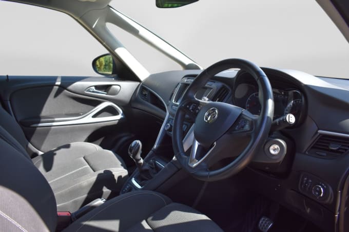 2025 Vauxhall Zafira Tourer