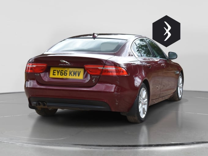2025 Jaguar Xe