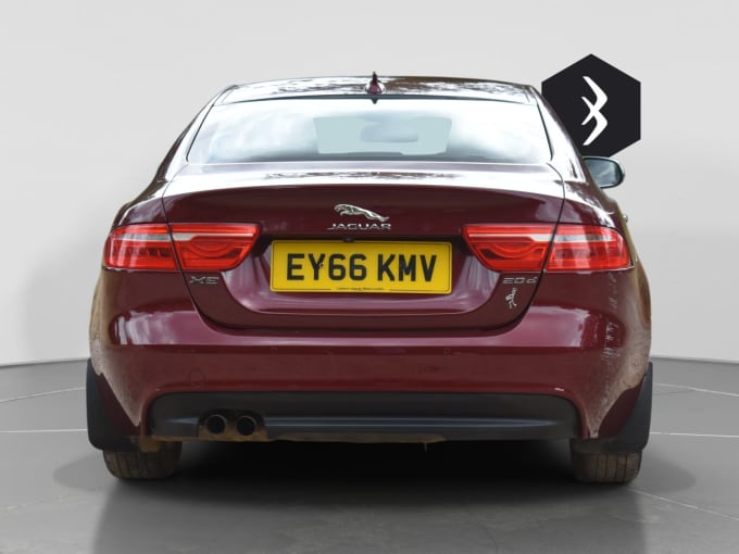 2025 Jaguar Xe
