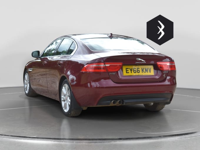 2025 Jaguar Xe