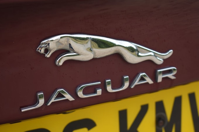 2025 Jaguar Xe