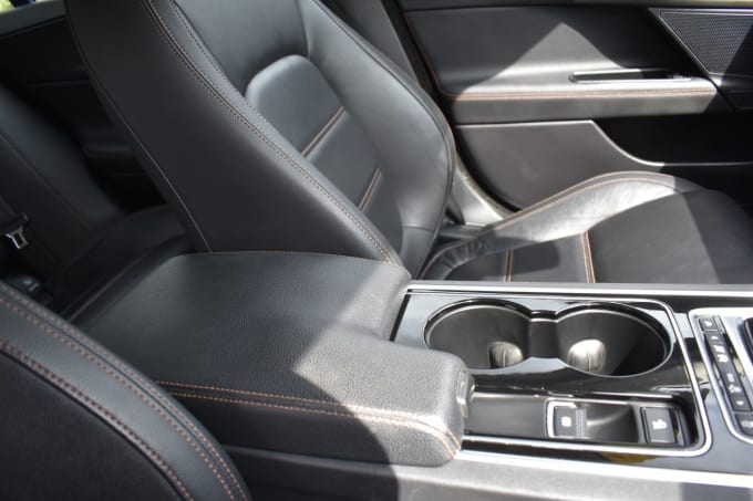 2025 Jaguar Xe