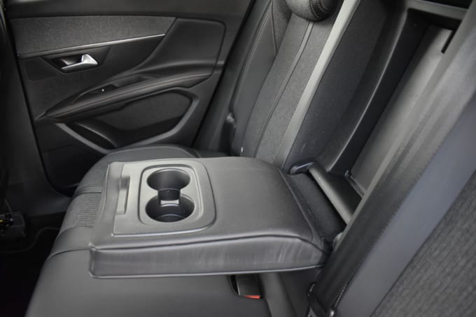 2025 Peugeot 3008