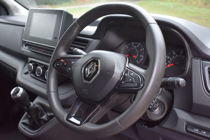 2025 Renault Trafic