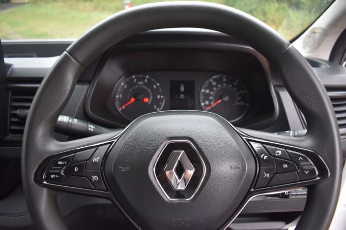 2025 Renault Trafic