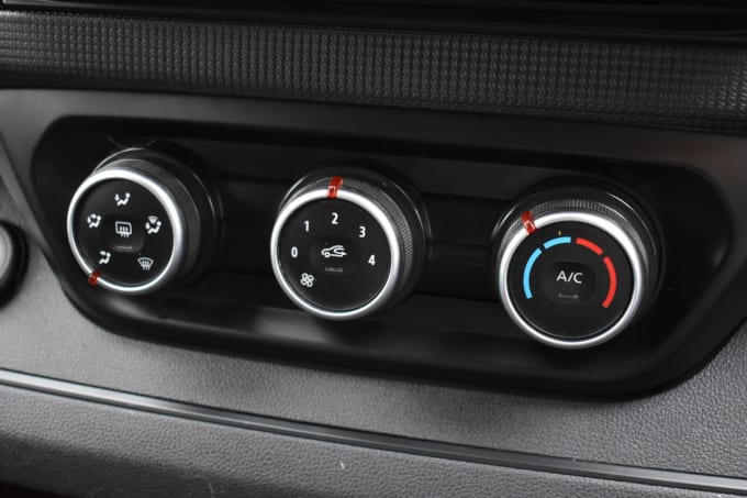 2025 Renault Trafic