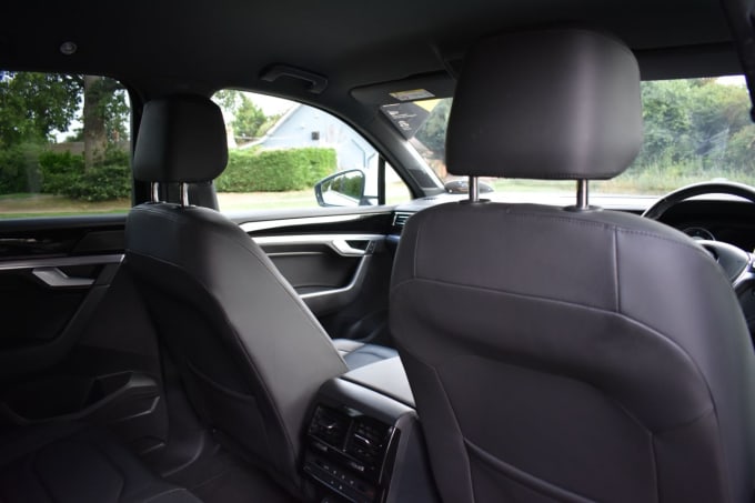 2025 Volkswagen Touareg