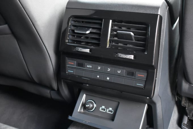 2025 Volkswagen Touareg