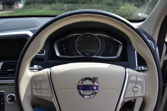2025 Volvo Xc60