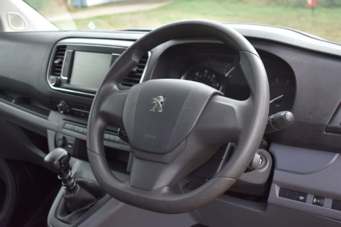 2025 Peugeot Expert