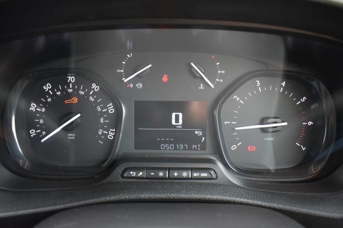 2025 Peugeot Expert